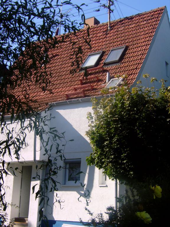 Gaestezimmer Fuchs Apartment Neuhausen auf den Fildern Bagian luar foto