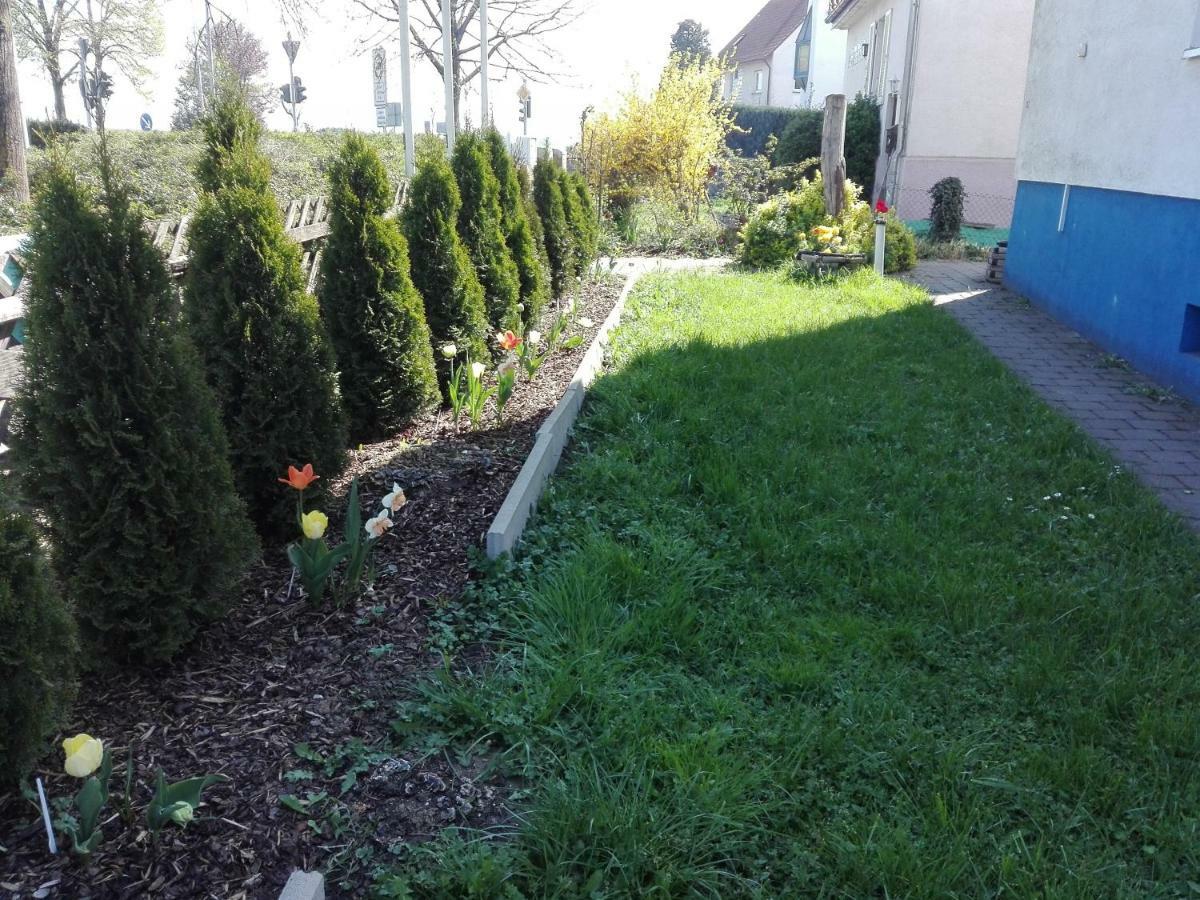 Gaestezimmer Fuchs Apartment Neuhausen auf den Fildern Bagian luar foto